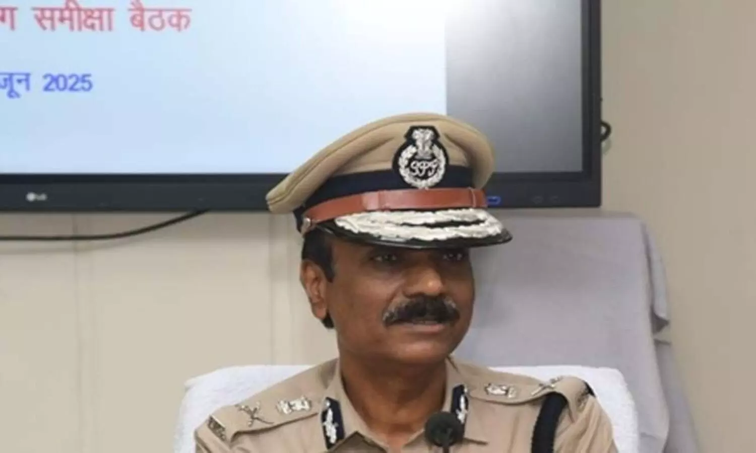 എല്ലായിടത്തും പോണോഗ്രാഫിയാണ്.. പൊലീസ് മാത്രം വിചാരിച്ചാൽ ബലാൽസംഗക്കേസുകൾ അവസാനിപ്പിക്കാനാവില്ല - മധ്യപ്രദേശ് ഡി.ജി.പി