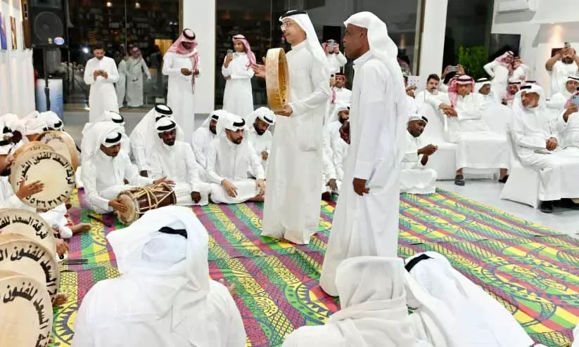 ‘അ​ൽ ഖ​മാ​രി​യു​ടെ രാ​ത്രി’ നാടോടി കലകൾ സമ്മേളിച്ച മോഹന രാവ്