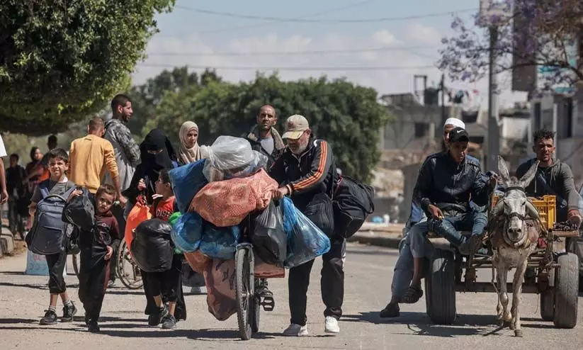 ഗസ്സയിൽ കൂട്ട കുടിയൊഴിപ്പിക്കൽ: ബ​ന്ദി​ക​ളെ ഹ​മാ​സ് ഉ​ട​ൻ വി​ട്ട​യ​ക്ക​ണ​മെ​ന്നും ഒ​രാ​ഴ്ച​ക്ക​കം വെ​ടി​നി​ർ​ത്ത​ലെ​ന്നും ട്രം​പ്