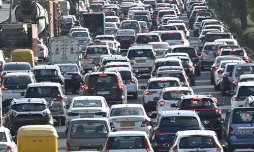 എട്ട് കിലോമീറ്റർ, 30 മണിക്കൂർ ട്രാഫിക് ജാം; കുരുക്കിൽപ്പെട്ട് ജീവൻ നഷ്ടമായത് മൂന്ന് പേർക്ക്