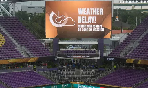 കാറ്റ്, മഴ, ഇടിമിന്നൽ...! ക്ലബ് ലോകകപ്പ് ‘എയറിൽ’; വിമർശനവുമായി പ്രമുഖർ