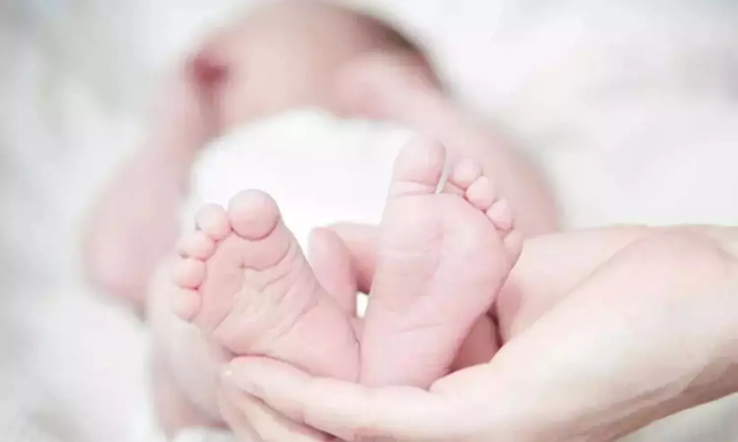 തിളച്ച കടലക്കറിയിൽ വീണ് ഒന്നര വയസുകാരി മരിച്ചു; പരിപ്പ് കറിയിൽ വീണ് സഹോദരി മരിച്ചത് രണ്ടുവർഷം മുമ്പ്