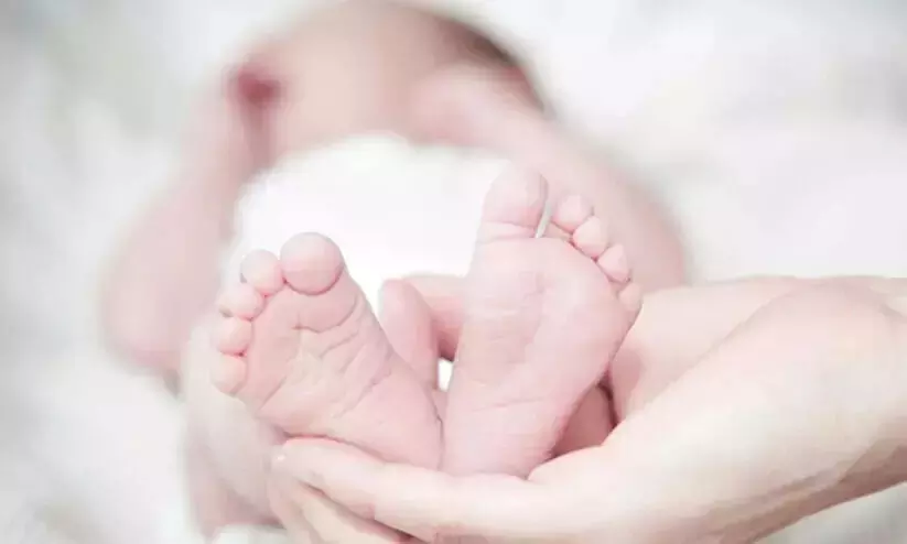 തിളച്ച കടലക്കറിയിൽ വീണ് ഒന്നര വയസുകാരി മരിച്ചു; പരിപ്പ് കറിയിൽ വീണ് സഹോദരി മരിച്ചത് രണ്ടുവർഷം മുമ്പ്