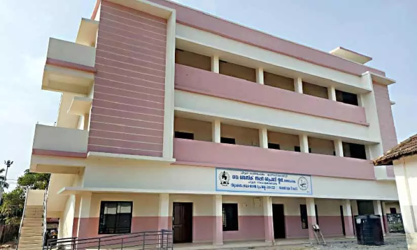 ജില്ലയിൽ സ്മാർട്ടായത് 51 സ്കൂളുകൾ ജില്ലയിൽ സ്മാർട്ടായത് 51 സ്കൂളുകൾ