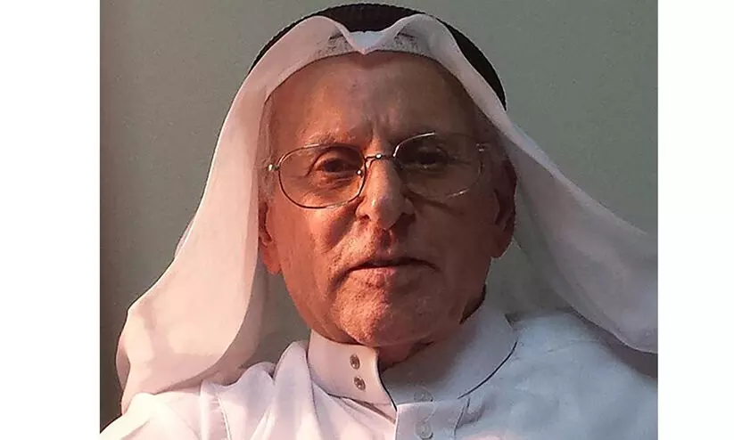 ബഹ്റൈൻ മുൻ സഹമന്ത്രിയും നിയമപണ്ഡിതനുമായ ഡോ. ഹുസൈൻ അൽ ബഹർന അന്തരിച്ചു ബഹ്റൈൻ മുൻ സഹമന്ത്രിയും നിയമപണ്ഡിതനുമായ ഡോ. ഹുസൈൻ അൽ ബഹർന അന്തരിച്ചു