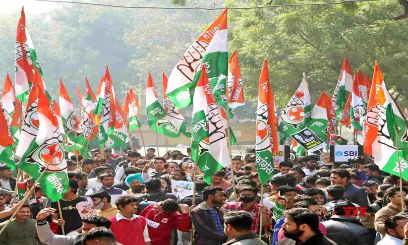 യൂത്ത് കോൺഗ്രസ് പ്രായപരിധി 40 ആക്കുന്നതിൽ എതിർപ്പ്; തെറ്റായ തെരഞ്ഞെടുപ്പ്രീതി മൂലം അനർഹർ ഭാരവാഹികളായെന്ന് വിമർശനം യൂത്ത് കോൺഗ്രസ് പ്രായപരിധി 40 ആക്കുന്നതിൽ എതിർപ്പ്; തെറ്റായ തെരഞ്ഞെടുപ്പ്രീതി മൂലം അനർഹർ ഭാരവാഹികളായെന്ന് വിമർശനം