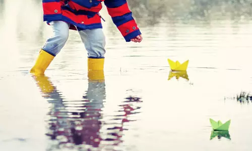 മഴയത്ത് കളിക്കാൻ പോകണമെന്ന് വാശിപിടിച്ച പത്തുവയസ്സുകാരനെ പിതാവ് കുത്തിക്കൊന്നു