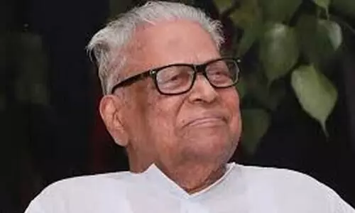 വൃക്കകളുടെ പ്രവർത്തനം സാധാരണ നിലയിലാകുന്നില്ല; വി.എസിന്റെ നില അതീവ ഗുരുതരം