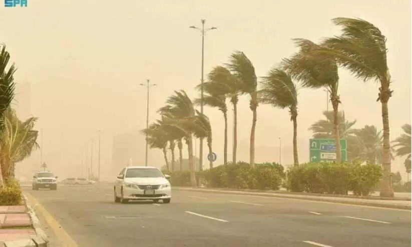 സൗ​ദി​യി​ൽ ചൂ​ട് ക​ന​ക്കു​ന്നു