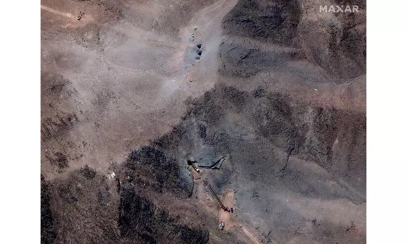 തകർത്ത് തരിപ്പണമാക്കിയെന്ന് അമേരിക്ക അവകാശപ്പെട്ട ആണവനിലയത്തിൽ ചെറിയ നാശനഷ്ടങ്ങൾ മാത്രം; അറ്റകുറ്റപ്പണി ആരംഭിച്ച് ഇറാൻ തകർത്ത് തരിപ്പണമാക്കിയെന്ന് അമേരിക്ക അവകാശപ്പെട്ട ആണവനിലയത്തിൽ ചെറിയ നാശനഷ്ടങ്ങൾ മാത്രം; അറ്റകുറ്റപ്പണി ആരംഭിച്ച് ഇറാൻ