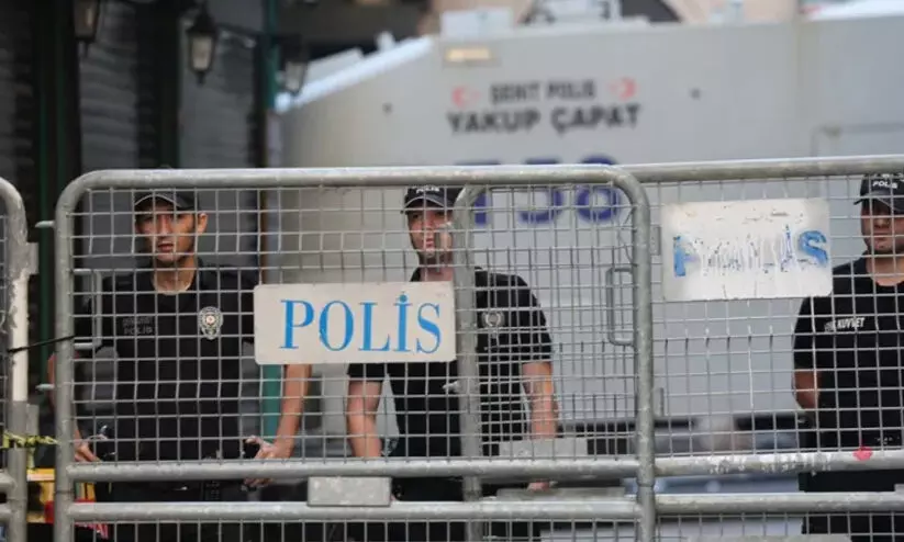 പ്രവാചക കാർട്ടൂൺ: തുർക്കിയിൽ മാധ്യമ പ്രവർത്തകർ അറസ്റ്റിൽ പ്രവാചക കാർട്ടൂൺ: തുർക്കിയിൽ മാധ്യമ പ്രവർത്തകർ അറസ്റ്റിൽ