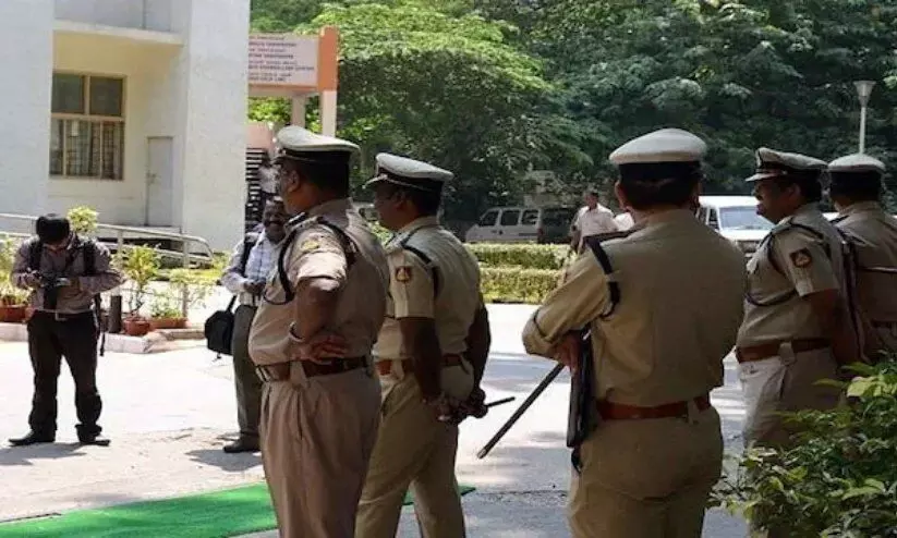 തമിഴ്നാട്ടിലെ കസ്റ്റഡി മരണം: അഞ്ച് പൊലീസുകാർ അറസ്റ്റിൽ, ക്രൂ​ര മ​ർ​ദ​ന​ത്തി​ന്റെ വി​ഡി​യോ പു​റ​ത്ത്