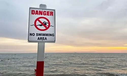 അ​ല്‍ ബാ​ഹി​യ ബീ​ച്ചി​ല്‍ നീ​ന്തു​ന്ന​ത് അ​പ​ക​ട​ക​ര​ം