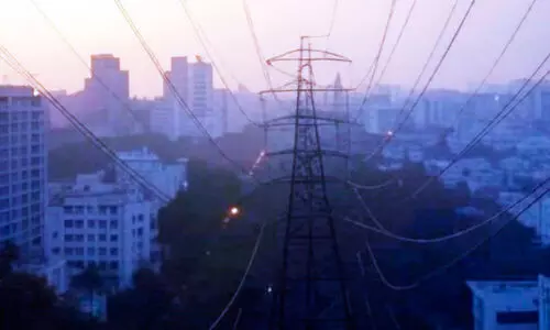 എച്ച്.ടി വൈദ്യുതി ലൈനുകൾക്ക് താഴെ 7000 അനധികൃത കെട്ടിടങ്ങൾ എച്ച്.ടി വൈദ്യുതി ലൈനുകൾക്ക് താഴെ 7000 അനധികൃത കെട്ടിടങ്ങൾ