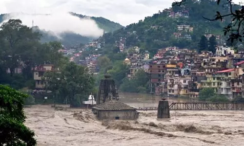 മേഘ വിസ്ഫോടനം, മണ്ണിടിച്ചിൽ...  ഹിമാചൽപ്രദേശിൽ കനത്ത നാശം വിതച്ച് മൺസൂൺ