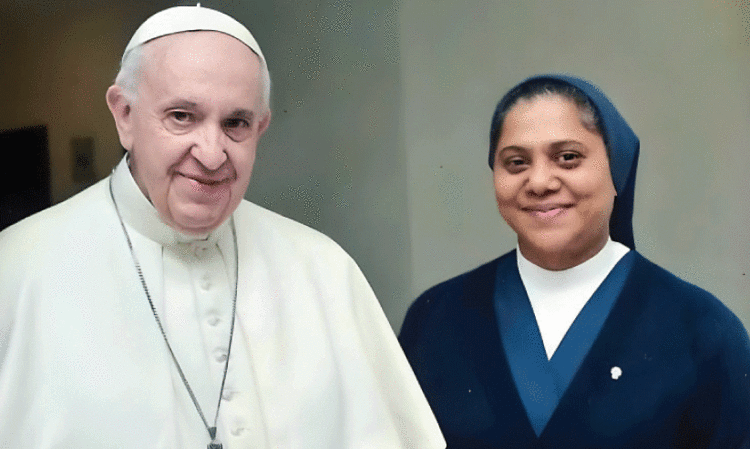 ‘ഫ്രാൻസിസ് മാർപാപ്പയെ വിശുദ്ധനായി പ്രഖ്യാപിക്കുമെന്ന് എനിക്ക് ഉറപ്പുണ്ട്’ -പാപ്പയോടൊപ്പമുള്ള നിമിഷങ്ങൾ ഓർത്തെടുക്കുകയാണ് മലയാളിയായ സിസ്റ്റർ ഫിലോമിന