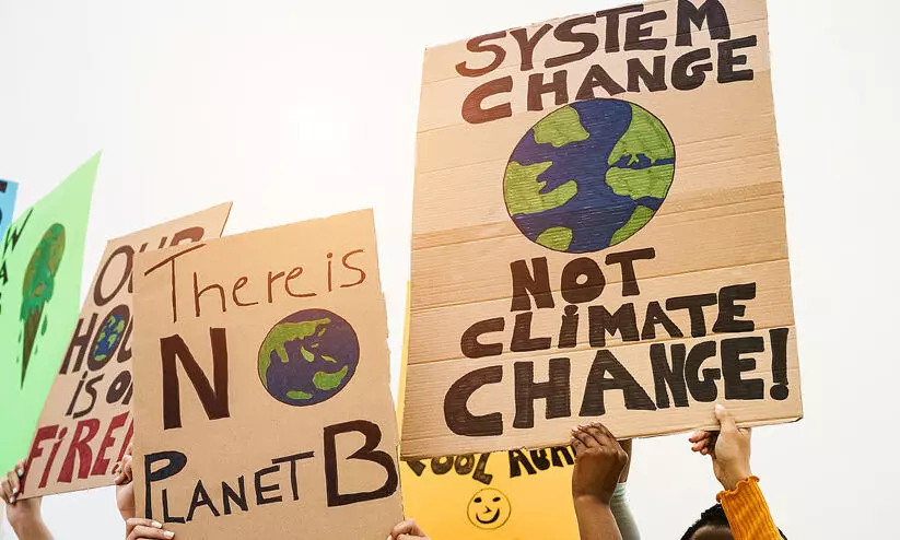 കാലാവസ്ഥാ വ്യതിയാനം എങ്ങനെയെല്ലാം​ ബാധിക്കുമെന്ന   സുപ്രധാന റിപ്പോർട്ടുകൾ വെബ്‌സൈറ്റിൽനിന്ന് നീക്കം   ചെയ്ത് യു.എസ്