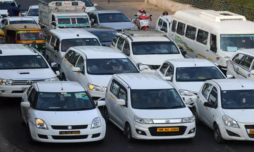 ഇനി മുതൽ തിരക്കുള്ള സ‍മയങ്ങളിൽ ഊബർ, ഒല, റാപ്പിഡോ ഓൺലൈൻ ടാക്സികൾക്ക് അടിസ്ഥാന നിരക്കിന്‍റെ 2 ഇരട്ടി വരെ ഈടാക്കാം; യാത്ര റദ്ദാക്കിയാൽ 10 ശതമാനം പിഴയും