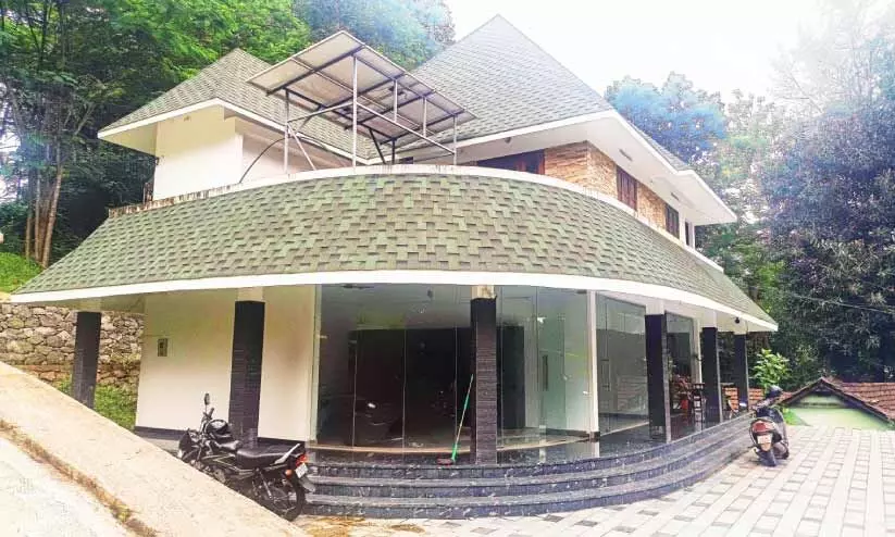 കെട്ടിടം നിർമിച്ചിട്ട് രണ്ട് വർഷം; ഇനിയുമായില്ല സംയോജിത ചെക്പോസ്റ്റ് കെട്ടിടം നിർമിച്ചിട്ട് രണ്ട് വർഷം; ഇനിയുമായില്ല സംയോജിത ചെക്പോസ്റ്റ്