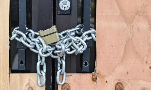 ആരോഗ്യഭീഷണി ഭക്ഷ്യസ്ഥാപനം പൂട്ടി ആരോഗ്യഭീഷണി ഭക്ഷ്യസ്ഥാപനം പൂട്ടി