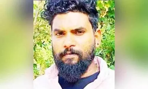 വ​ള്ളം മ​റി​ഞ്ഞ് മ​ത്സ്യ​ത്തൊ​ഴി​ലാ​ളി​യെ കാ​ണാ​താ​യി