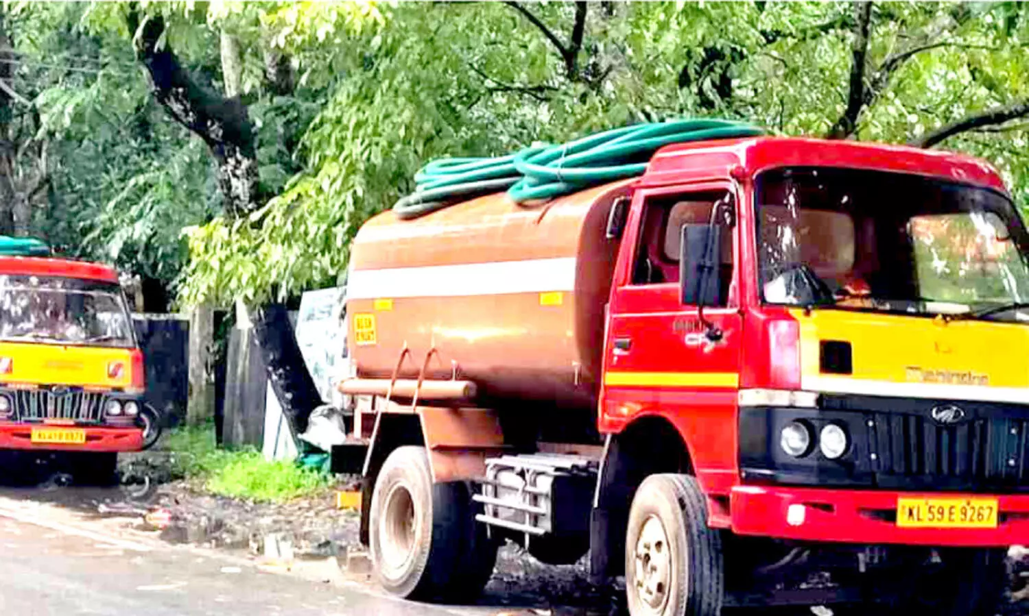 കക്കൂസ് മാലിന്യം തള്ളിയ ലോറികൾ പൊലീസ് കസ്റ്റഡിയിൽ