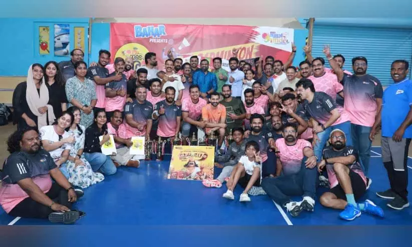 ബാ​ഡ്മി​ന്റ​ൺ ടൂ​ർ​ണ​മെ​ന്റും ആ​രോ​ഗ്യ ബോ​ധ​വ​ത്ക​ര​ണ ക്യാ​മ്പും