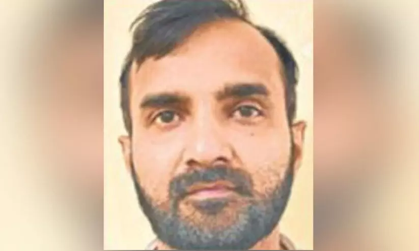 വാതുവെപ്പ് കടം വീട്ടാൻ ലാപ്ടോപ്, ഐഫോൺ കവർച്ച; യുവാവ് അറസ്റ്റിൽ വാതുവെപ്പ് കടം വീട്ടാൻ ലാപ്ടോപ്, ഐഫോൺ കവർച്ച; യുവാവ് അറസ്റ്റിൽ