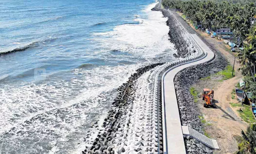 ചെല്ലാനം ടെട്രാപോഡ് കടൽഭിത്തി; 306 കോടിയുടെ രണ്ടാംഘട്ടത്തിന് അംഗീകാരം ചെല്ലാനം ടെട്രാപോഡ് കടൽഭിത്തി; 306 കോടിയുടെ രണ്ടാംഘട്ടത്തിന് അംഗീകാരം