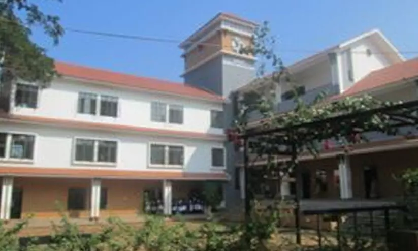 എസ്.എഫ്.ഐ സമ്മേളനത്തിൽ പങ്കെടുക്കാൻ അവധി; സ്കൂള്‍ അധികൃതരെ വെള്ളപൂശി അന്വേഷണ റിപ്പോര്‍ട്ട്