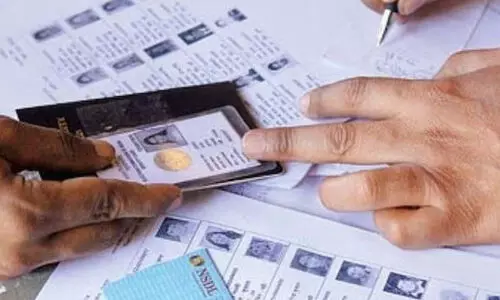 ബിഹാറിൽ ഇതര സംസ്ഥാനങ്ങളിൽ ജോലിക്കു പോയവരെ വോട്ടർ പട്ടികയിൽ നിന്ന് നീക്കം ചെയ്ത സംഭവം; വോട്ടു നിരോധനം എന്ന് ഇന്ത്യ സഖ്യം