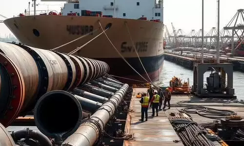 റഷ്യയിൽനിന്ന് എണ്ണ വാങ്ങുന്നവർക്ക് 500 ശതമാനം നികുതി; യു.എസിനെ ആശങ്ക അറിയിച്ച് ഇന്ത്യ റഷ്യയിൽനിന്ന് എണ്ണ വാങ്ങുന്നവർക്ക് 500 ശതമാനം നികുതി; യു.എസിനെ ആശങ്ക അറിയിച്ച് ഇന്ത്യ