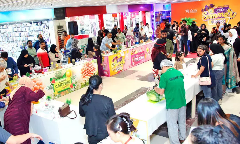 വ​ൻ ഓ​ഫ​റു​ക​ളു​മാ​യി ‘ലു​ലു സ​മ്മ​ർ സ​ർ​പ്രൈ​സ​സി​ന്’ തു​ട​ക്കം