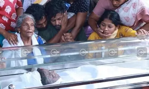 ‘അമ്മേ... എന്നെ ഇട്ടിട്ട് പോകല്ലമ്മേ..’ കരളുലച്ച് ബിന്ദുവിന്റെ മകന്റെ നിലവിളി