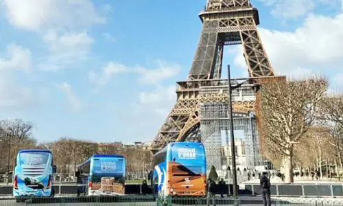 സ​ഞ്ചാ​രി​ക​ളെ ഇ​തി​ലേ...​ ഇ​തി​​ലേ...