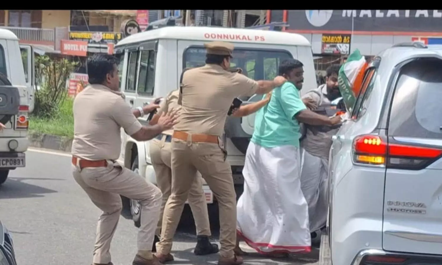 Youth Congress workers protest against Minister Vasavan in Angamaly