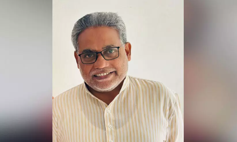 പു​സ്ത​ക​ങ്ങ​ളു​ടെ കൂ​ട്ടു​കാ​ര​ൻ കു​ഞ്ഞ​ബ്​​ദു​ല്ല നാ​ട​ണ​യു​ന്നു