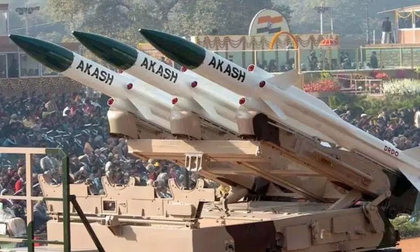 ഓപ്പറേഷൻ സിന്ദൂറിൽ കരുത്തുകാണിച്ച ഇന്ത്യയുടെ ആകാശ് വ്യോമ പ്രതിരോധ സംവിധാനം ഇനി ബ്രസീലിലും ഓപ്പറേഷൻ സിന്ദൂറിൽ കരുത്തുകാണിച്ച ഇന്ത്യയുടെ ആകാശ് വ്യോമ പ്രതിരോധ സംവിധാനം ഇനി ബ്രസീലിലും