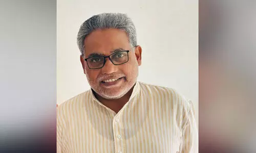 പു​സ്ത​ക​ങ്ങ​ളു​ടെ കൂ​ട്ടു​കാ​ര​ൻ കു​ഞ്ഞ​ബ്​​ദു​ല്ല നാ​ട​ണ​യു​ന്നു