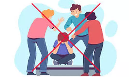 മെഡിക്കൽ കോളജ് റാഗിങ് കേസ്; സസ്പെൻഷൻ നേരിട്ട വിദ്യാർഥികൾക്ക് പരീക്ഷയെഴുതാൻ ഹൈകോടതി അനുമതി