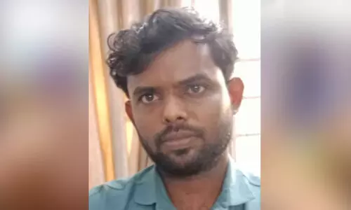 ഏഴ് ലക്ഷത്തിന്റെ തിരിമറി; ബാങ്ക് കരാർ ജീവനക്കാരൻ അറസ്റ്റിൽ; ക്രമക്കേട് കണ്ടെത്തിയത് സൗത്ത് ഇന്ത്യൻ ബാങ്കിന്റെ ഏരൂർ ശാഖയിൽ ഏഴ് ലക്ഷത്തിന്റെ തിരിമറി; ബാങ്ക് കരാർ ജീവനക്കാരൻ അറസ്റ്റിൽ; ക്രമക്കേട് കണ്ടെത്തിയത് സൗത്ത് ഇന്ത്യൻ ബാങ്കിന്റെ ഏരൂർ ശാഖയിൽ