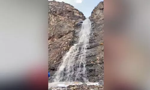 വേ​ന​ൽമ​ഴ തു​ട​രു​ന്നു