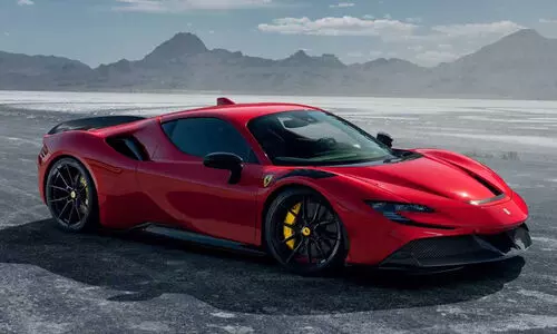 മഹാരാഷ്ട്ര രജിസ്‌ട്രേഷൻ ഫെരാരിക്ക് ബംഗളൂരുവിൽ 1.41 കോടി രൂപയുടെ പിഴ; വാഹനം പിടിച്ചെടുത്തത് മോട്ടോർ വാഹന വകുപ്പ്