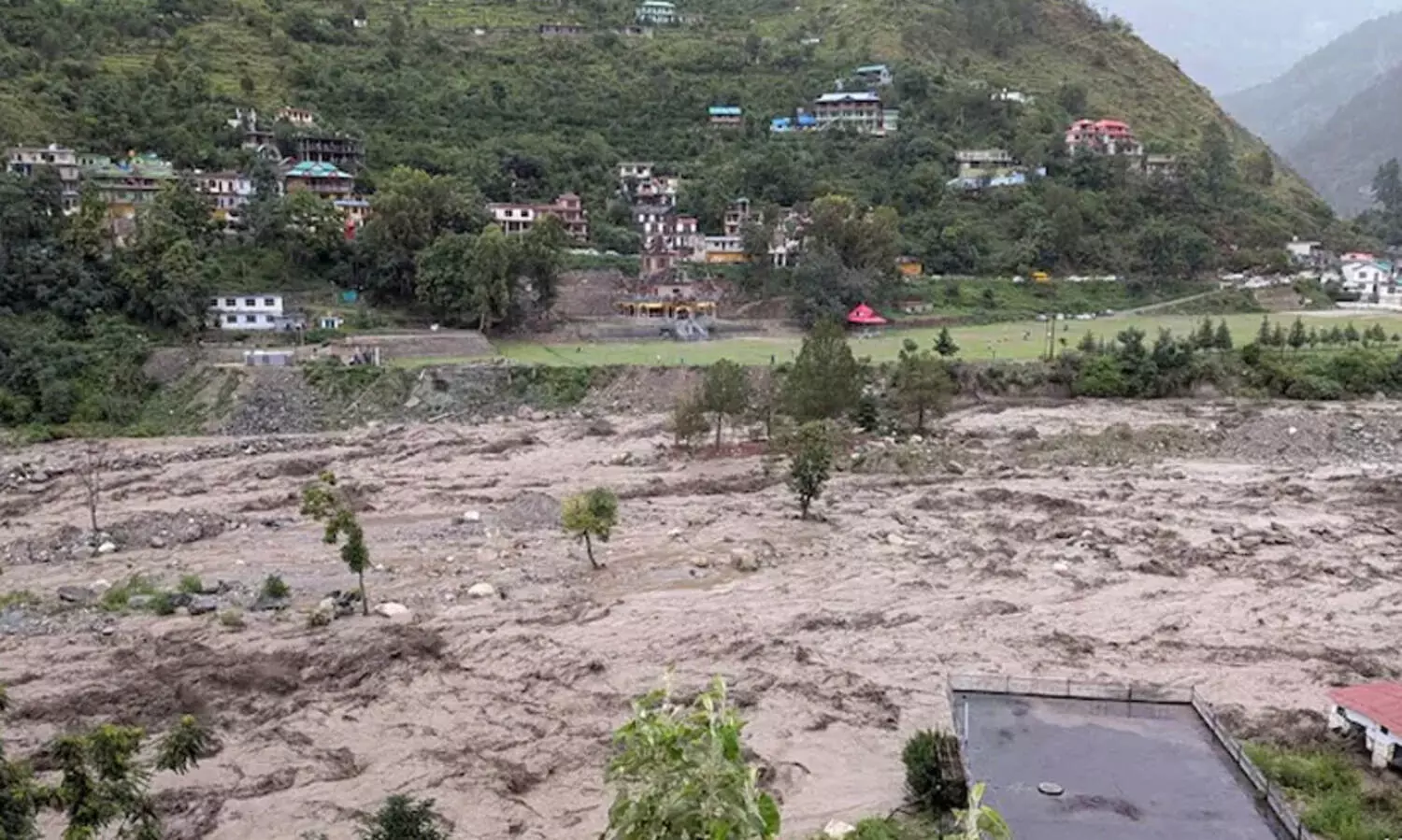 മിന്നൽ പ്രളയം: ഹിമാചൽ പ്രദേശിലെ വെള്ളപ്പൊക്കത്തിൽ കാണാതായവരുടെ എണ്ണം 75 ആയി, തിരച്ചിൽ തുടരുന്നതായി കേന്ദ്ര സേന