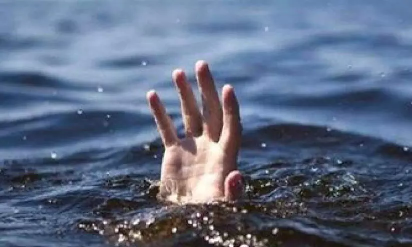 ബീച്ചിൽ ഒരാൾ മുങ്ങിമരിച്ചു ബീച്ചിൽ ഒരാൾ മുങ്ങിമരിച്ചു