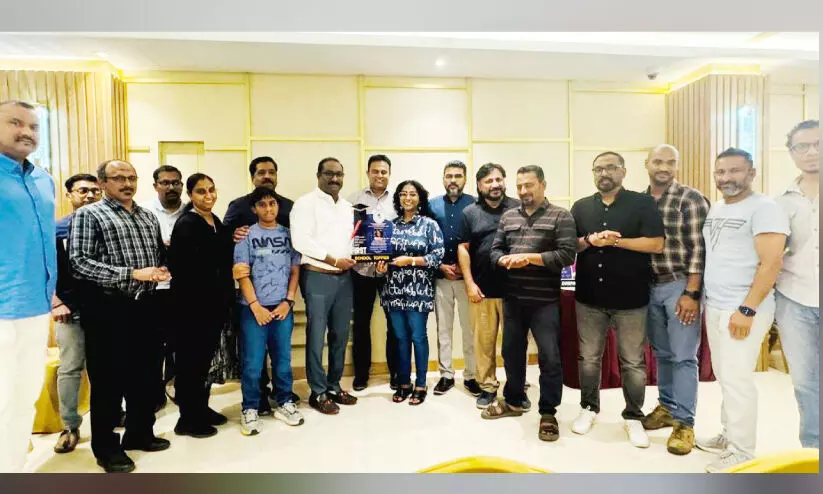 സി.​ബി.​എ​സ്.​ഇ 12ാം ക്ലാ​സി​ൽ 98.8 ശ​ത​മാ​നം മാ​ർ​ക്ക്​;  റീ ​വാ​ല്വേ​ഷ​നി​ലൂ​ടെ ഒ​ന്നാം റാ​ങ്ക് നേ​ടി ശ്രീ​ല​ക്ഷ്മി അ​ഭി​ലാ​ഷ്​