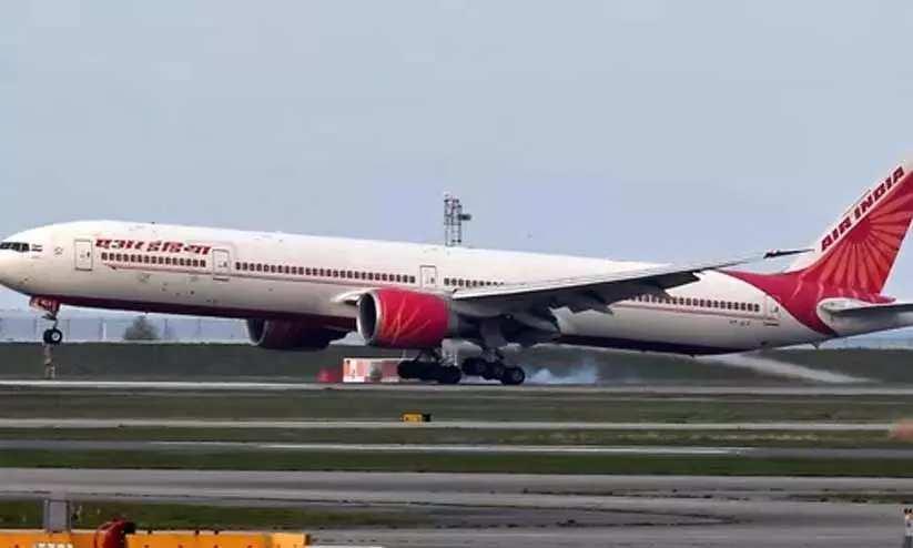 ടേ​ക്ക്ഓ​ഫി​ന് മു​മ്പ് പൈ​ല​റ്റ് കു​ഴ​ഞ്ഞു​വീ​ണു; ബം​ഗ​ളൂ​രു-​ഡ​ൽ​ഹി വി​മാ​നം വൈ​കി