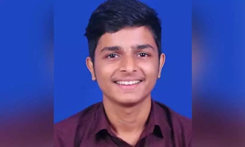 സ​ഹ​പാ​ഠി​യെ പീ​ഡി​പ്പി​ച്ച് ഗ​ർ​ഭി​ണി​യാ​ക്കി​യ കേ​സി​ൽ ഒ​ളി​വി​ൽ​പോ​യ യു​വാ​വ് അ​റ​സ്റ്റി​ൽ