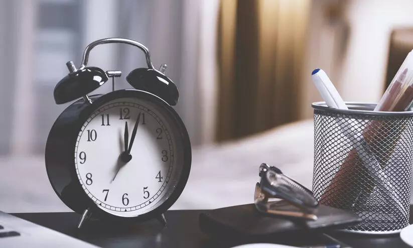 ദിവസവും പത്തു മണിക്കൂർ ജോലി, ആഴ്ചയിൽ 48 മണിക്കൂർ; തൊഴിൽ സമയത്തിൽ മാറ്റം വരുത്തി തെലങ്കാന