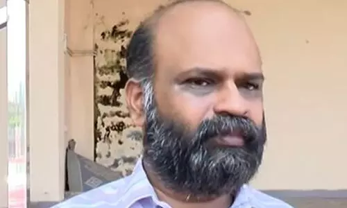 കൈയും കാലും തല്ലിയൊടിക്കും വേണ്ടിവന്നാൽ കൊല്ലും; വിവരാവകാശ അപേക്ഷക്ക് പിന്നാലെ സി.പി.എം നേതാവിന്റെ ഭീഷണി, പരാതി നൽകി പഞ്ചായത്ത് ഹെഡ് ക്ലർക്ക്